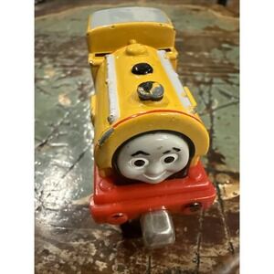 2003 Thomas & Friends Train Take N Play Diecast BILL Yellow Engine Magnetic